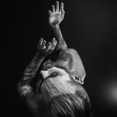 MAN by Sølvi Edvardsen. Dancer: Sudesh Adhana. Photo: Trine Kim Designstudio.