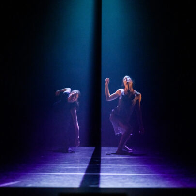 Bygones by Out Innerspace Dance Theatre. Dancers: Tiffany Tregarthen, Renee Sigouin. Photo: Alistair Maitland Photography