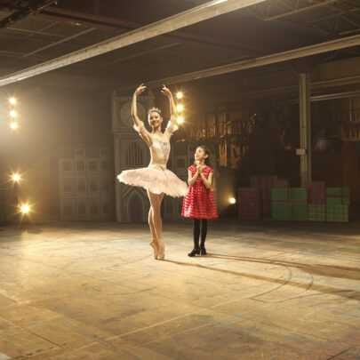 Nutcracker by Royal Winnipeg Ballet. Dancers: Yosuke Mino, Chenxin Liu + RWB School student. Photo: David Cooper
