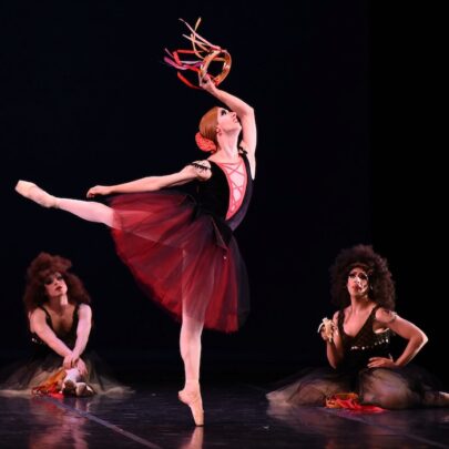Les Ballets Trockadero de Monte Carlo in Esmeralda. Photo: Roberto Ricci